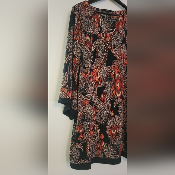 Dress - Picture 2 of 6